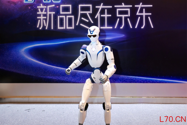 家电、机器人JoyInside新品AWE首秀，京东正与近百个家电家居品牌进行AI合作